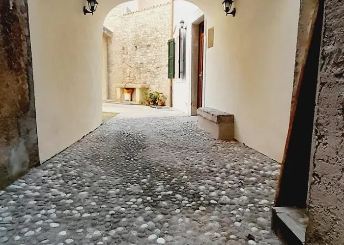 Casa Francesca Castelletto di Brenzone